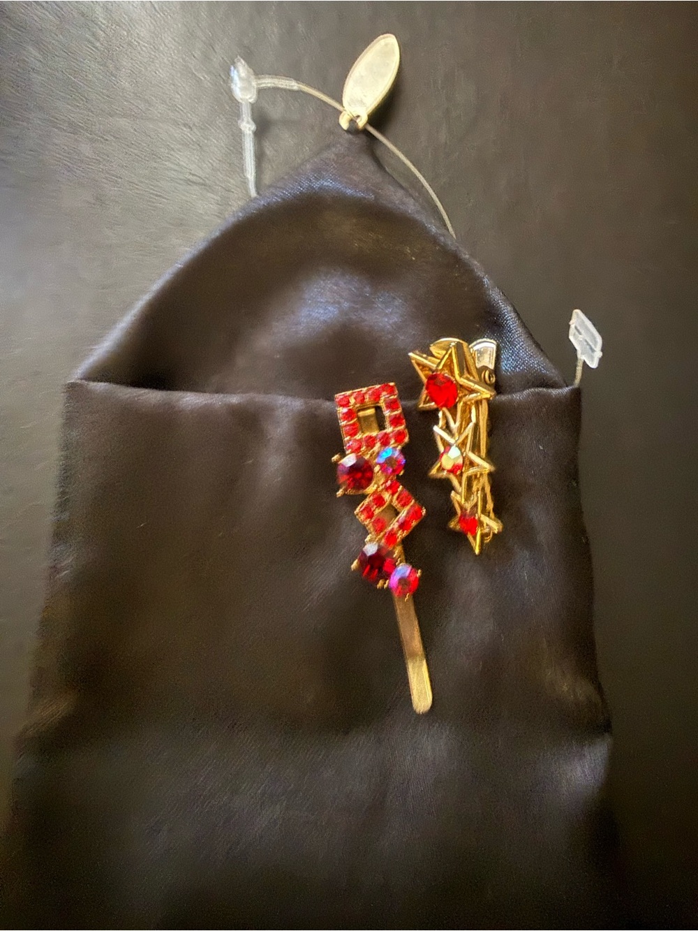 Gold-Tone Red rhinestone hair pin 2 Set - Elegant Women’s hair pin